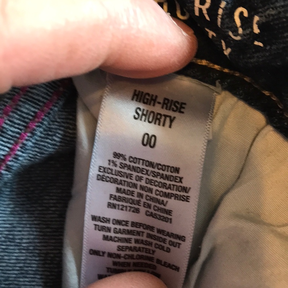 Aeropostale distressed jean shorts - Picture 3 of 3